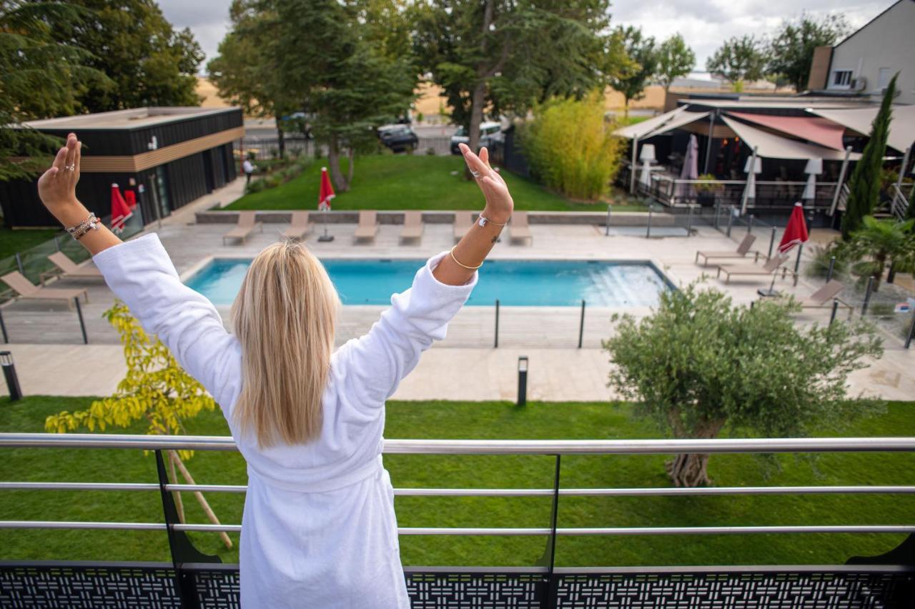 Logis Hotel Relais Saint Jacques - Chateauroux Déols المظهر الخارجي الصورة