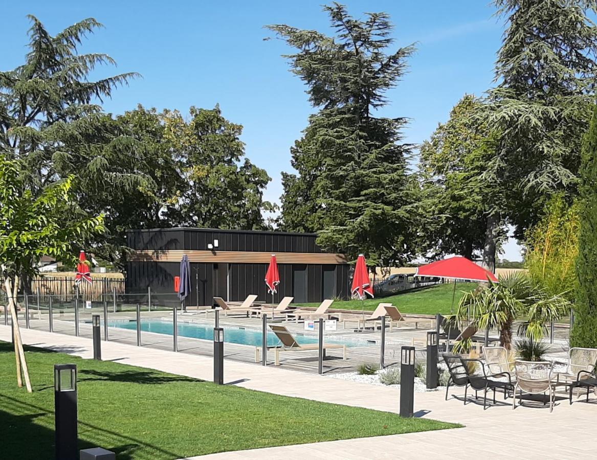 Logis Hotel Relais Saint Jacques - Chateauroux Déols المظهر الخارجي الصورة