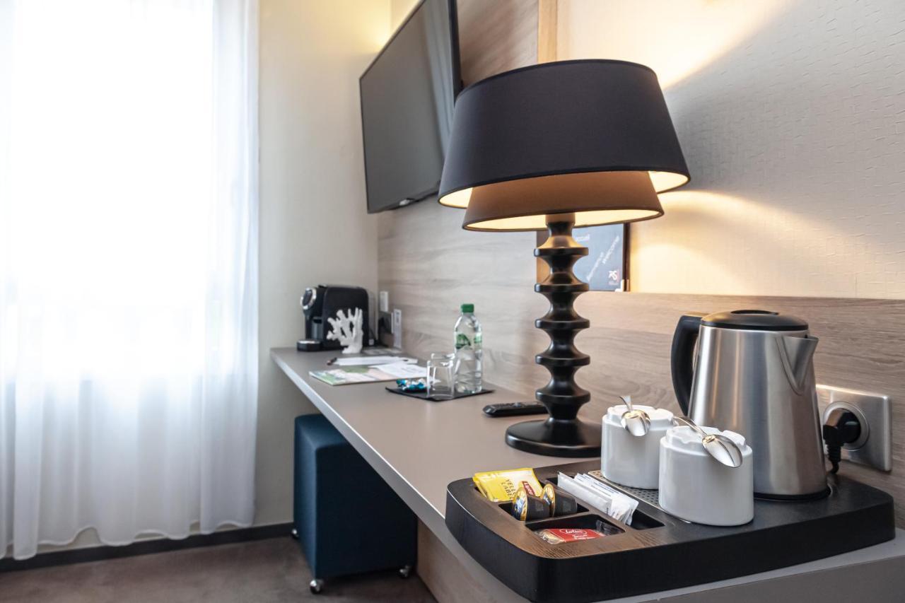 Logis Hotel Relais Saint Jacques - Chateauroux Déols المظهر الخارجي الصورة