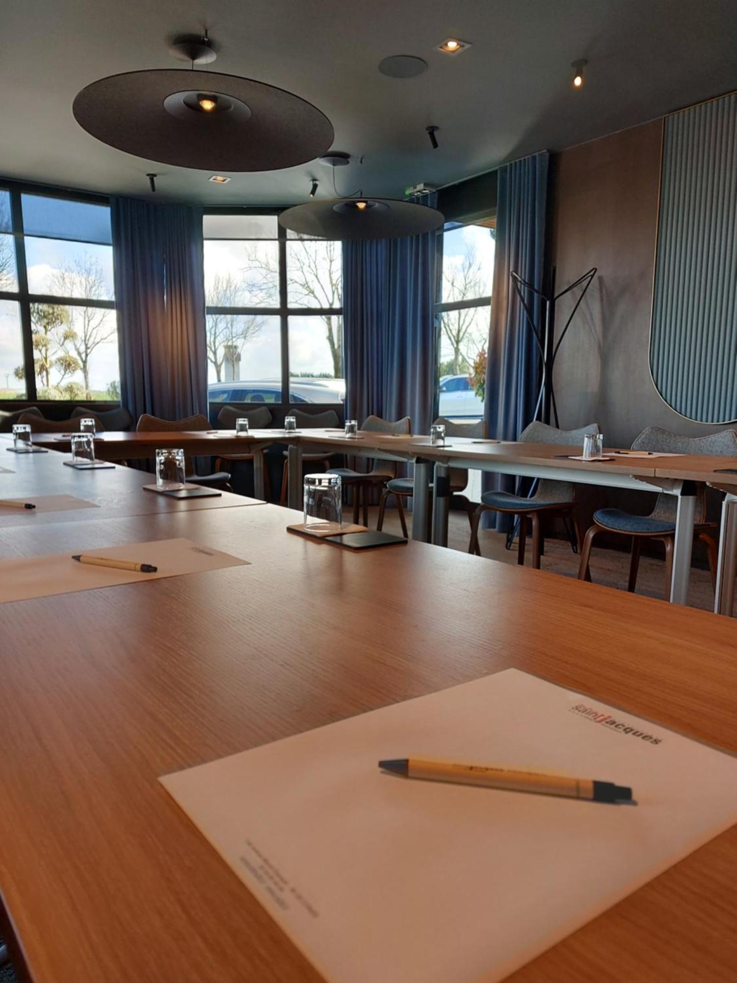 Logis Hotel Relais Saint Jacques - Chateauroux Déols المظهر الخارجي الصورة