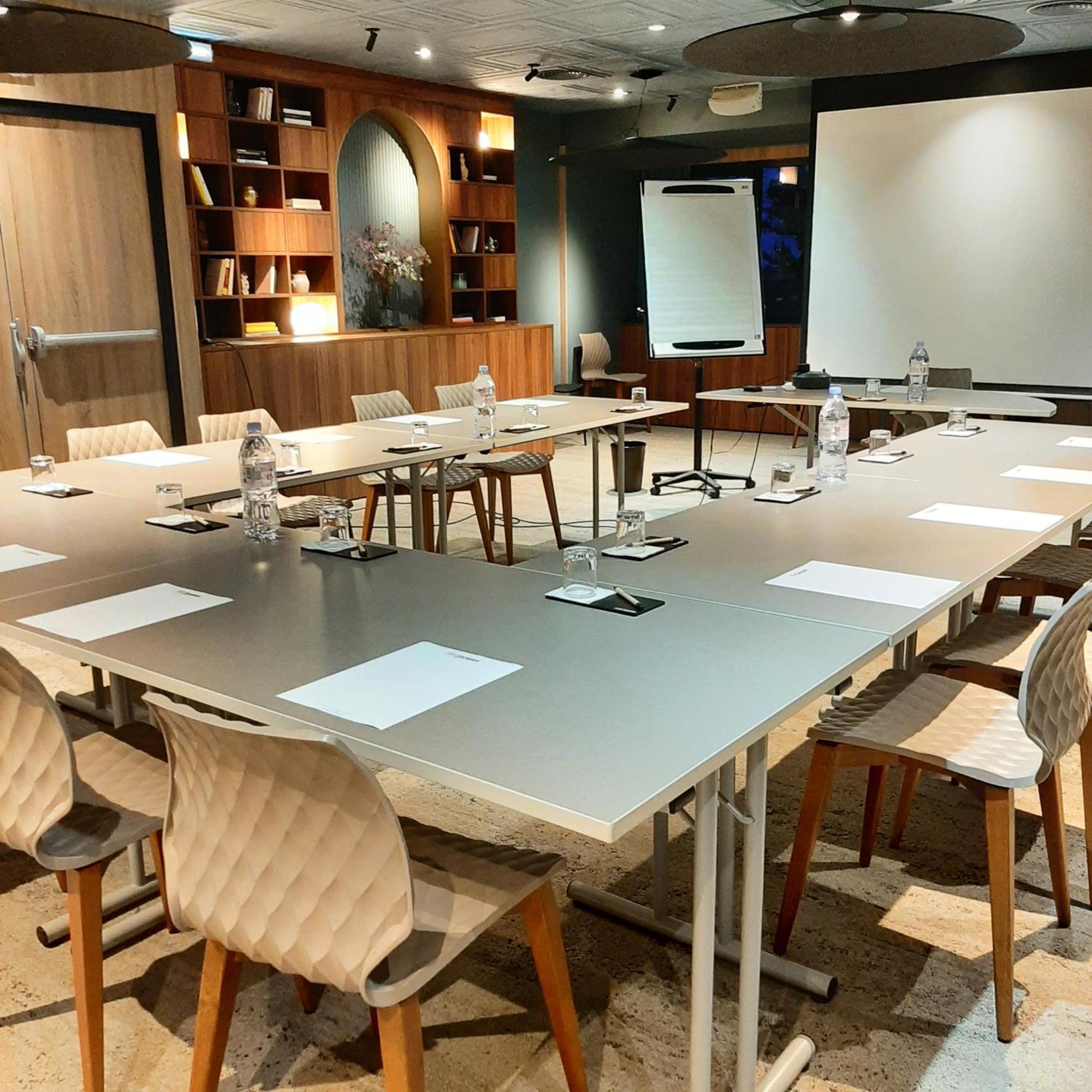 Logis Hotel Relais Saint Jacques - Chateauroux Déols المظهر الخارجي الصورة