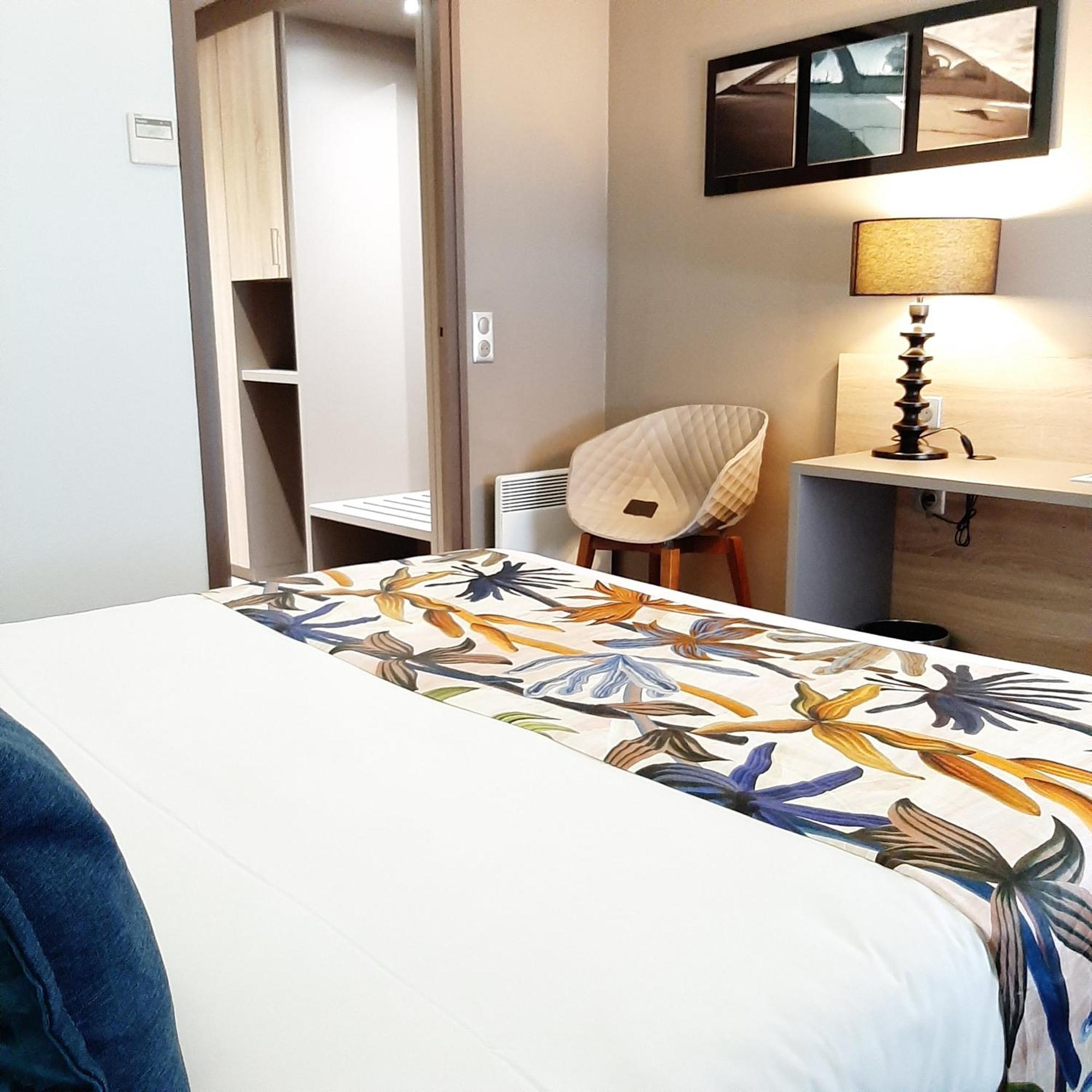 Logis Hotel Relais Saint Jacques - Chateauroux Déols المظهر الخارجي الصورة