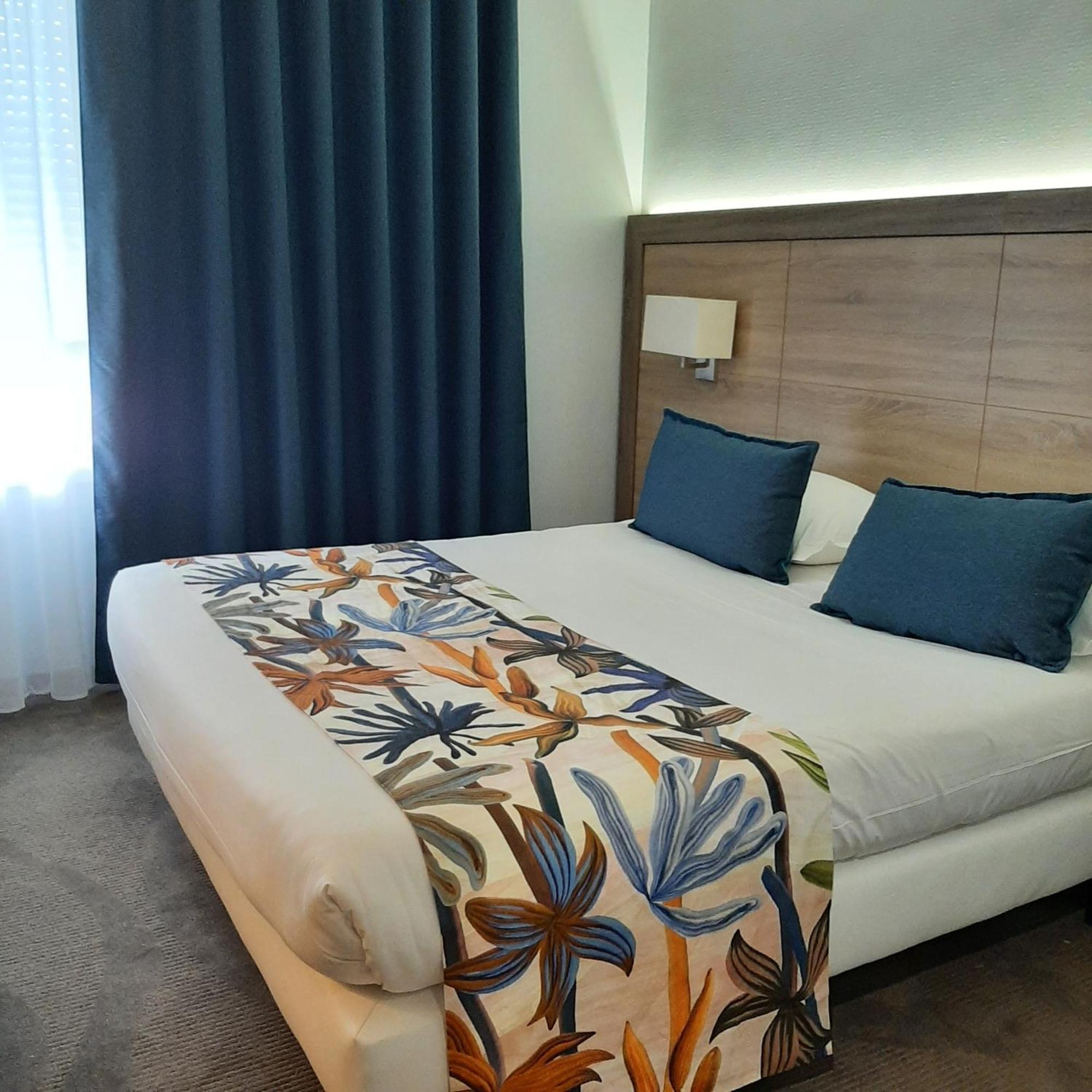 Logis Hotel Relais Saint Jacques - Chateauroux Déols المظهر الخارجي الصورة
