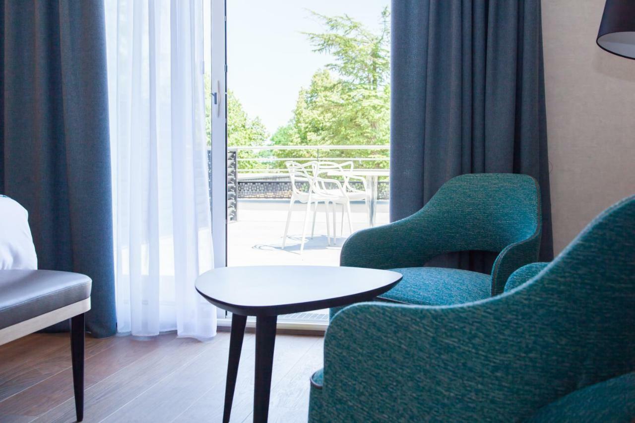 Logis Hotel Relais Saint Jacques - Chateauroux Déols المظهر الخارجي الصورة