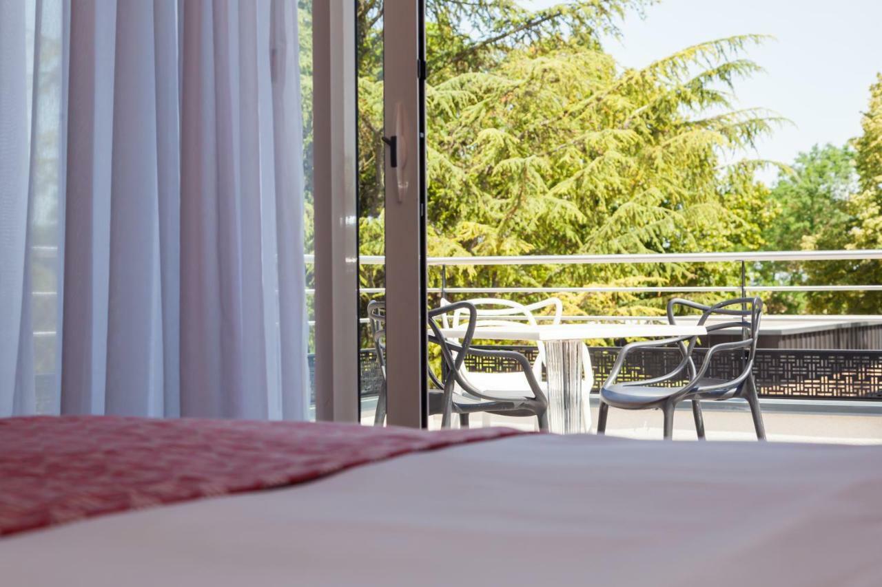 Logis Hotel Relais Saint Jacques - Chateauroux Déols المظهر الخارجي الصورة